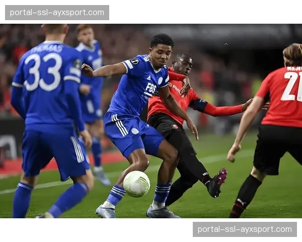 里尔与雷恩上演对攻大战,半场结束双方2-2战平